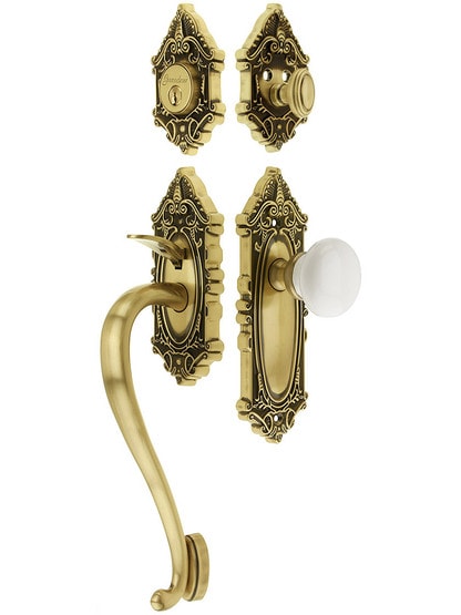 Grandeur Grande Victorian Thumblatch Entrance Set With Hyde Park Knob in Antique Brass.